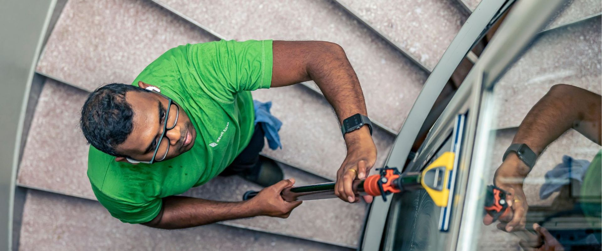 Renholder til faste oppdrag.